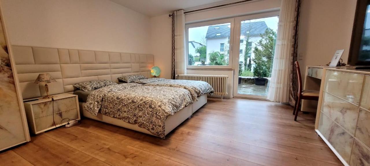 Schoene Wohnung Am Georgenberg Reutlingen Esterno foto