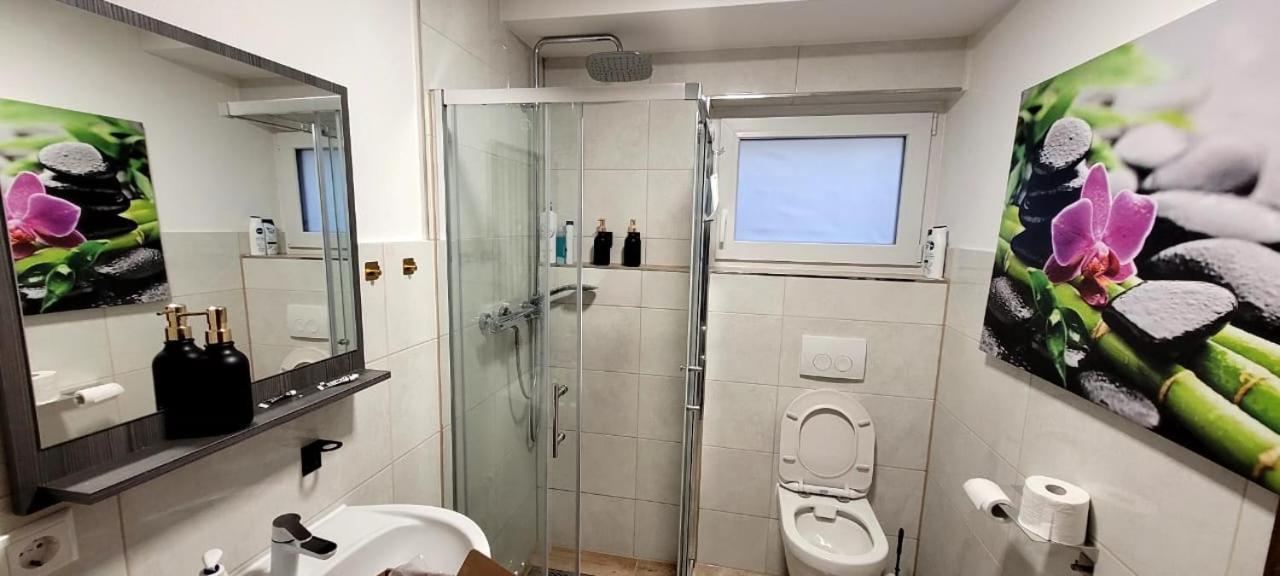Schoene Wohnung Am Georgenberg Reutlingen Esterno foto